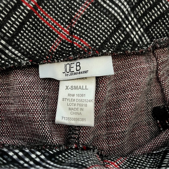 JOE B Plaid Legging Pants - Picture 4 of 4